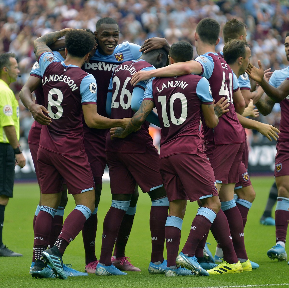 对年轻球员 对年轻球员